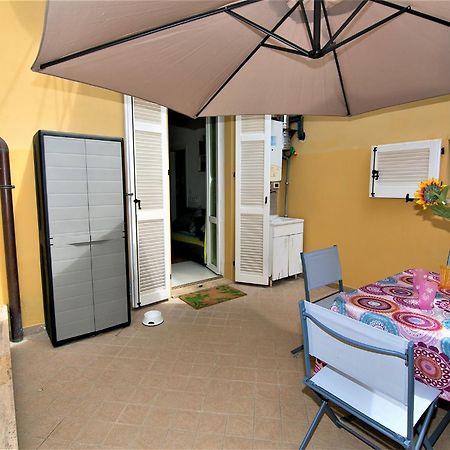 Casa Chiara In Centro Con Corte Privata Сан-Бенедетто-дель-Тронто Екстер'єр фото