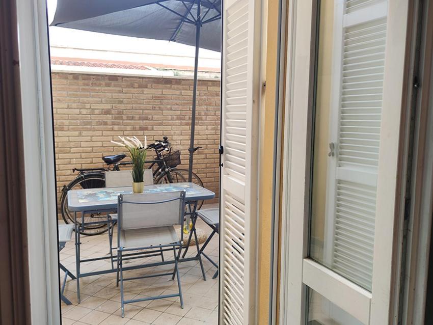 Casa Chiara In Centro Con Corte Privata Сан-Бенедетто-дель-Тронто Екстер'єр фото